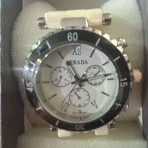 Strada  Chronograph Watch with Black and White Design